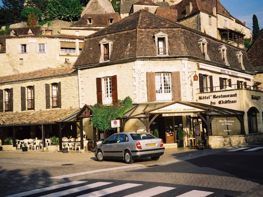View of Hotel du Chateau, Beynac