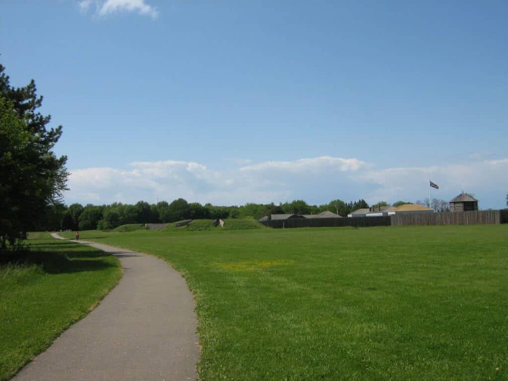 Niagara Recreation trail approaching Fort George, Niagara-on-the-Lake